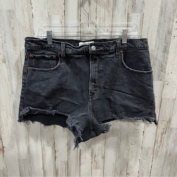 Abercrombie & Fitch Black Denim The Cutoff Short High Rise Womens Size 32/14 - Picture 1 of 8